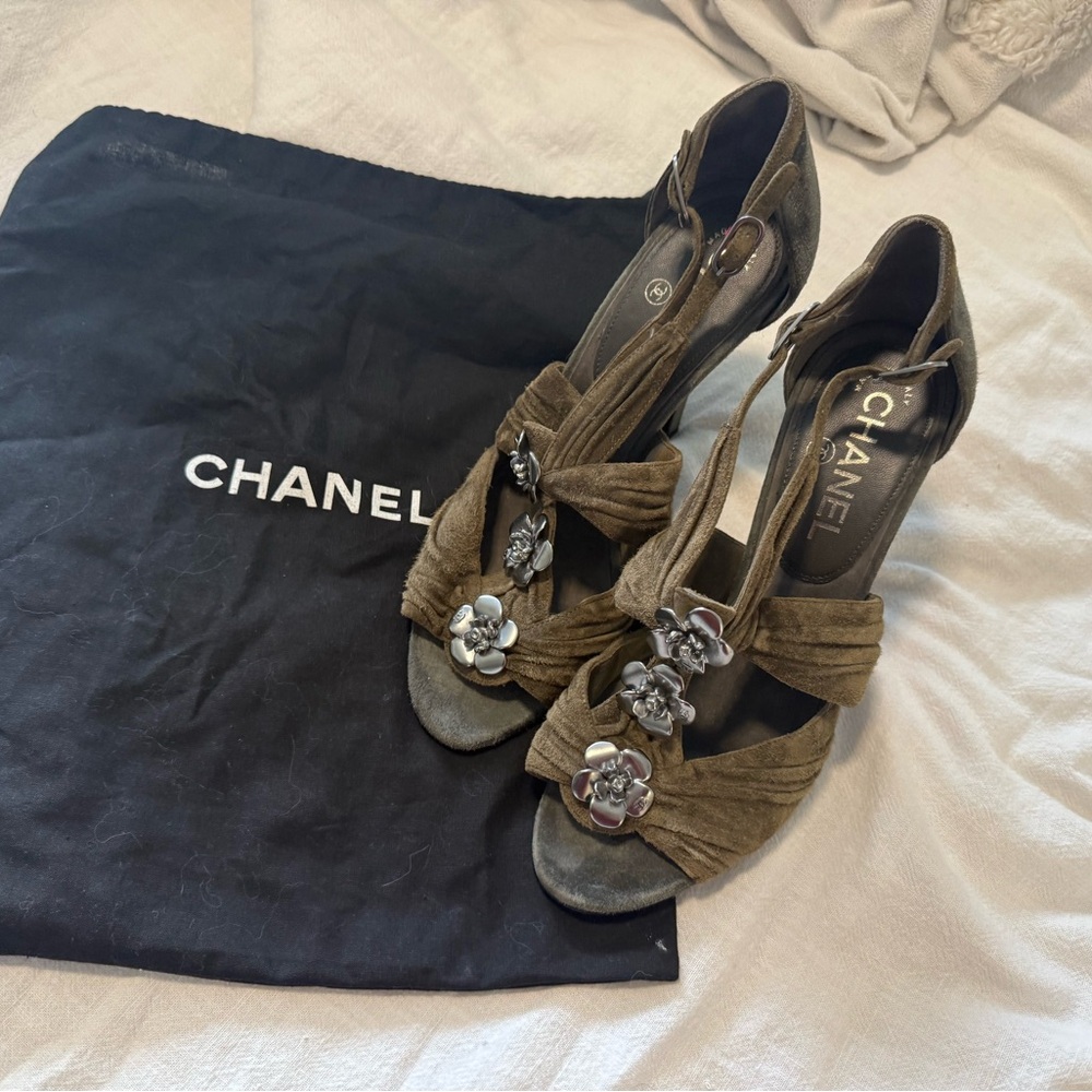CHANEL Brown Sandals with Silver Floral Details